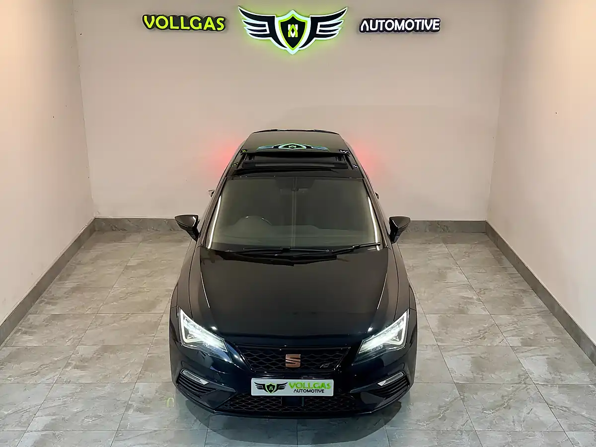 Used 2020 SEAT Leon Lux Black - Interior and Exterior details 2