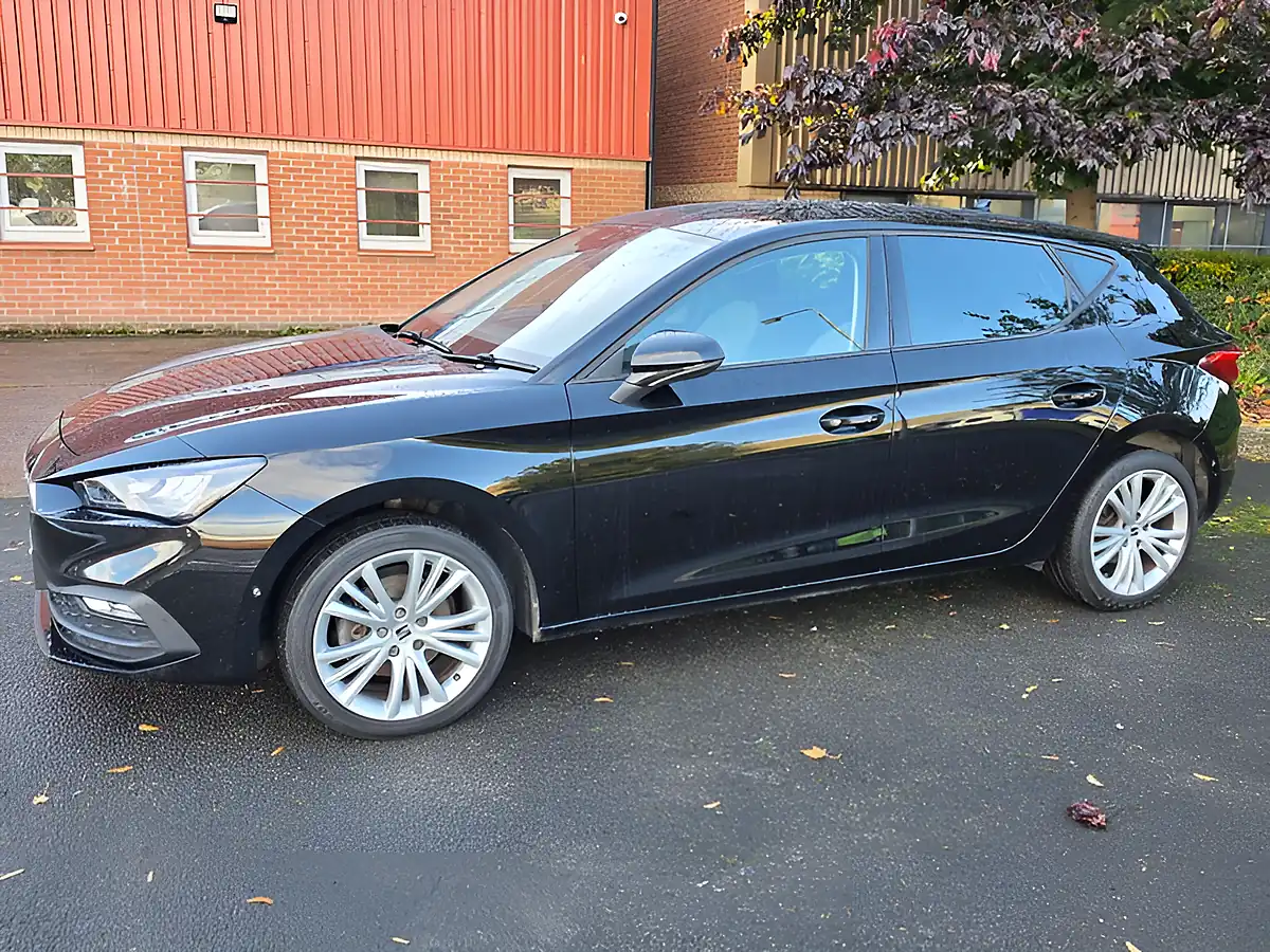 Used 2020 SEAT Leon Se Dynamic Black - Interior and Exterior details 13