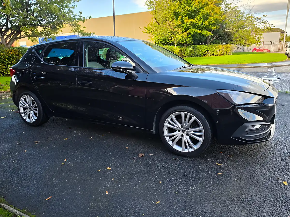 Used 2020 SEAT Leon Se Dynamic Black - Interior and Exterior details 17