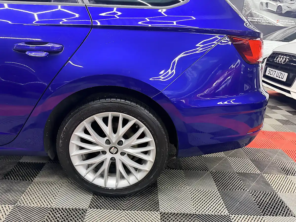 Used 2020 SEAT Leon Se Dynamic Blue - Interior and Exterior details 12