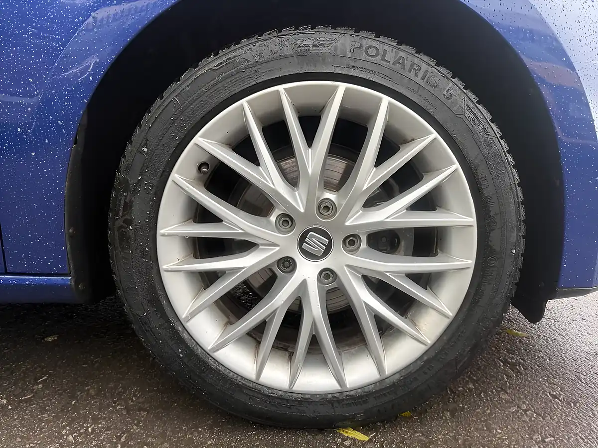 Used 2020 SEAT Leon Se Dynamic Blue - Interior and Exterior details 8