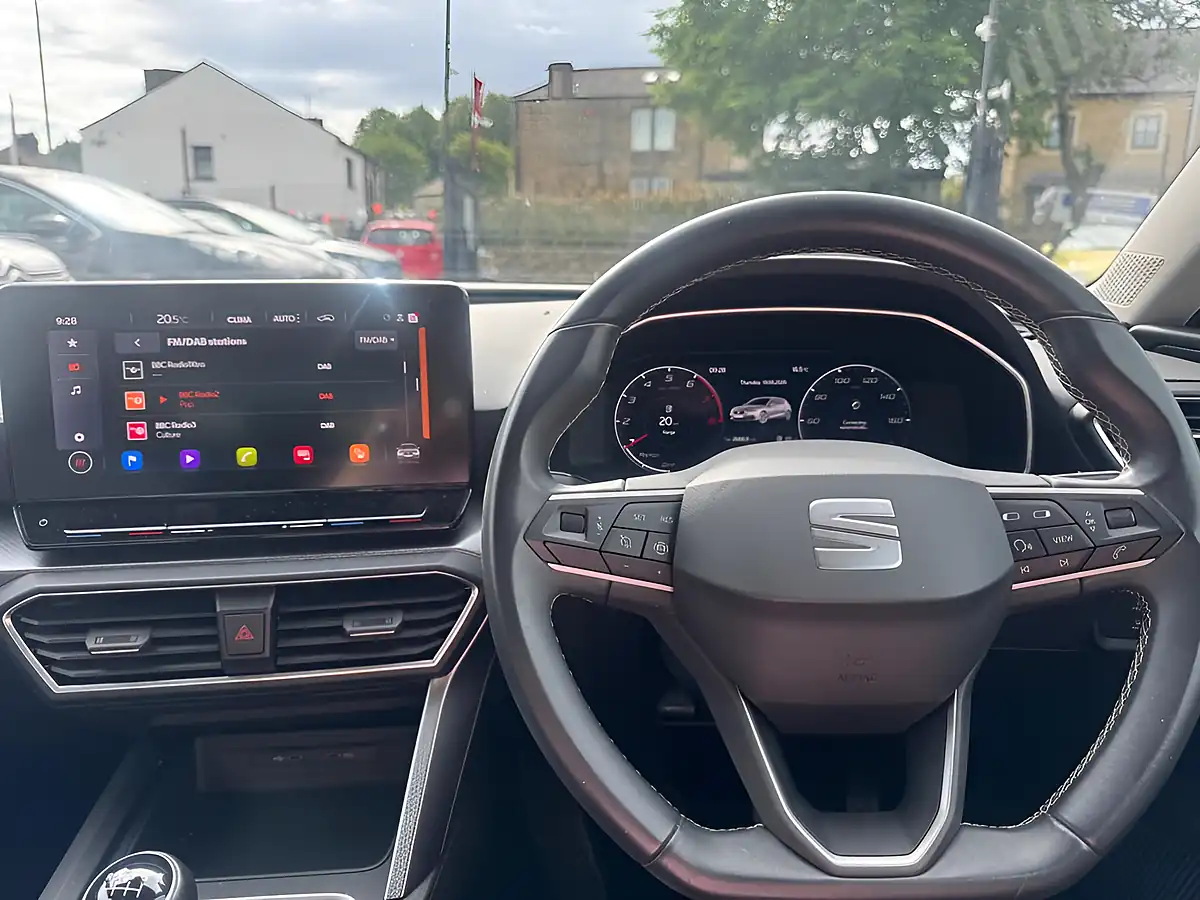 Used 2020 SEAT Leon Se Dynamic Grey - Interior and Exterior details 8