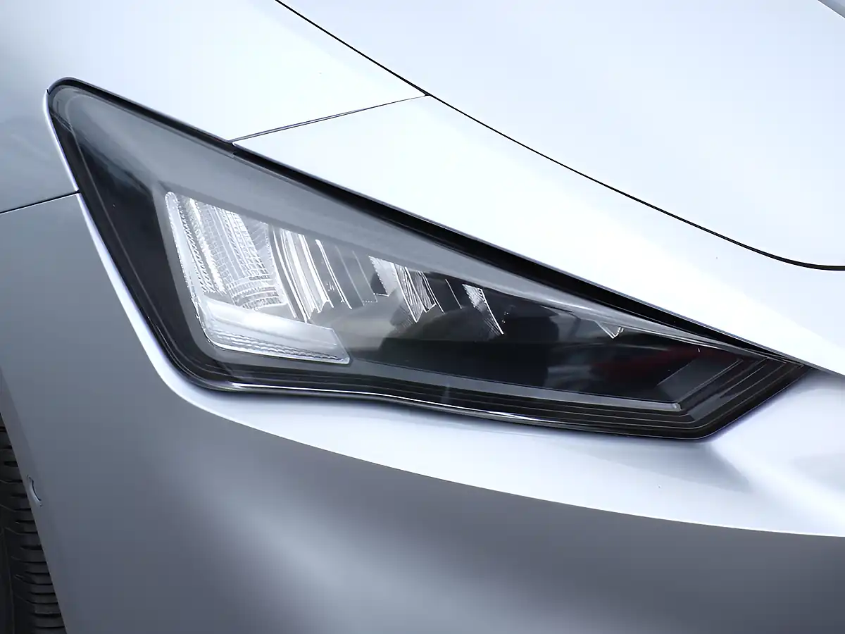 Used 2020 SEAT Leon Se Dynamic Silver - Interior and Exterior details 19