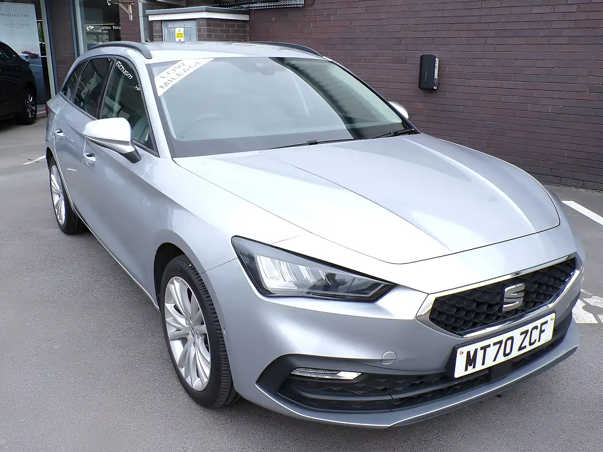 Used 2020 SEAT Leon Se Dynamic Silver - Interior and Exterior details 2