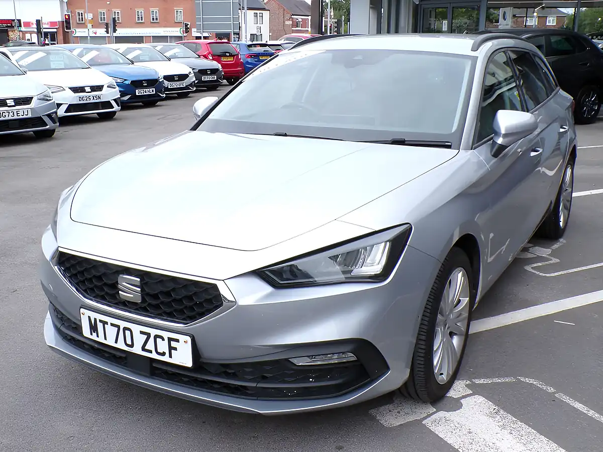 Used 2020 SEAT Leon Se Dynamic Silver - Interior and Exterior details 5