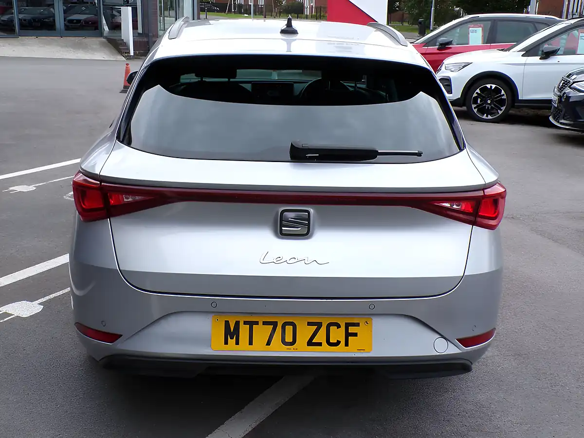 Used 2020 SEAT Leon Se Dynamic Silver - Interior and Exterior details 8