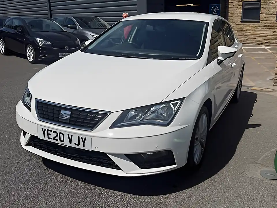 Used 2020 SEAT Leon Se Dynamic White - Interior and Exterior details 3