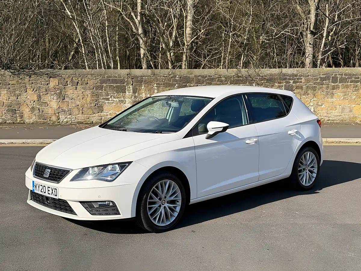 Used 2020 SEAT Leon Se Dynamic White - Front View