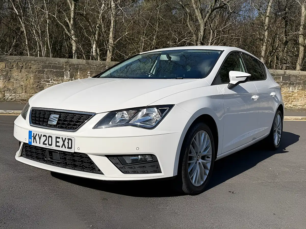 Used 2020 SEAT Leon Se Dynamic White - Interior and Exterior details 17