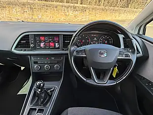 Used 2020 SEAT Leon Se Dynamic White - Interior and Exterior details 4