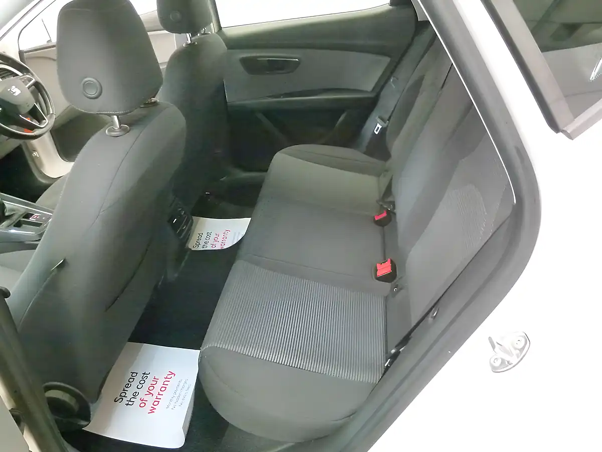 Used 2020 SEAT Leon Se White - Interior and Exterior details 16