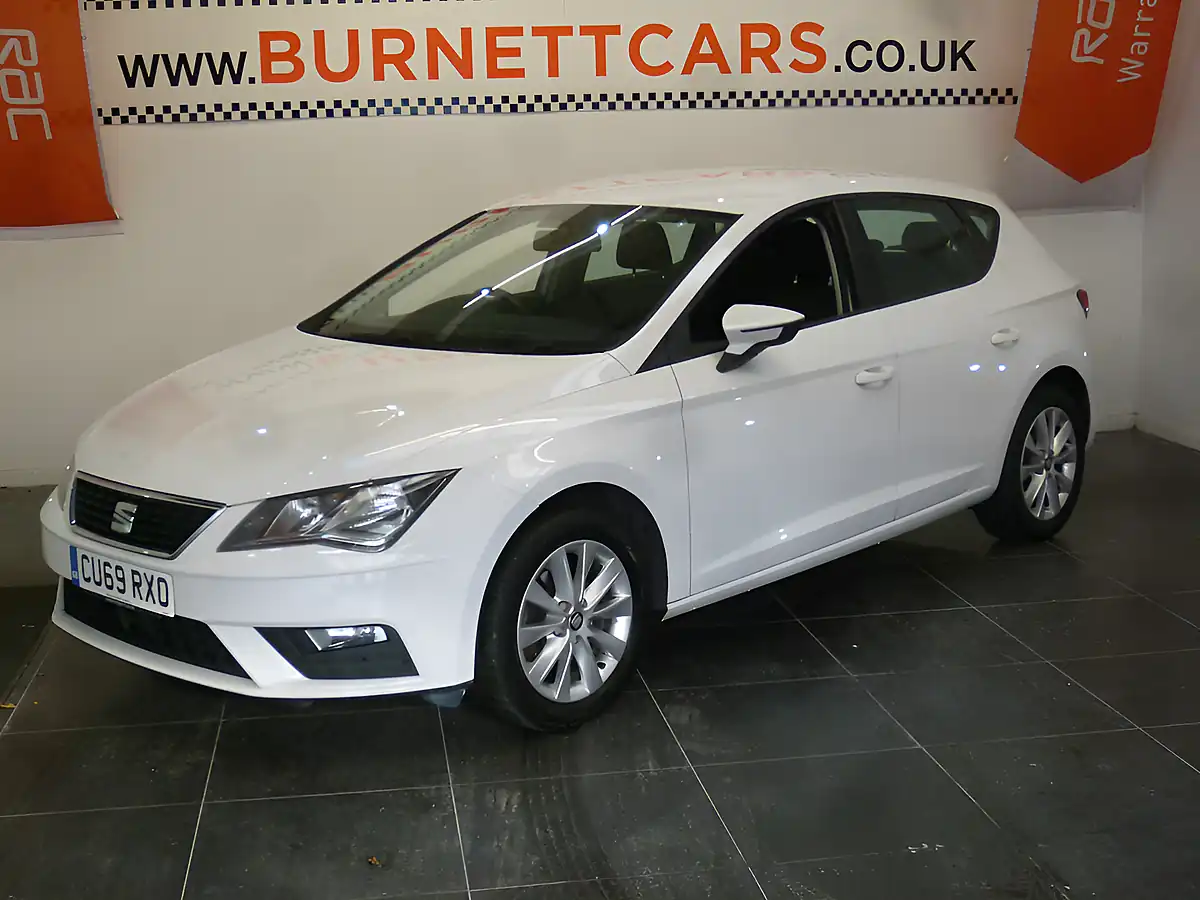 Used 2020 SEAT Leon Se White - Interior and Exterior details 2