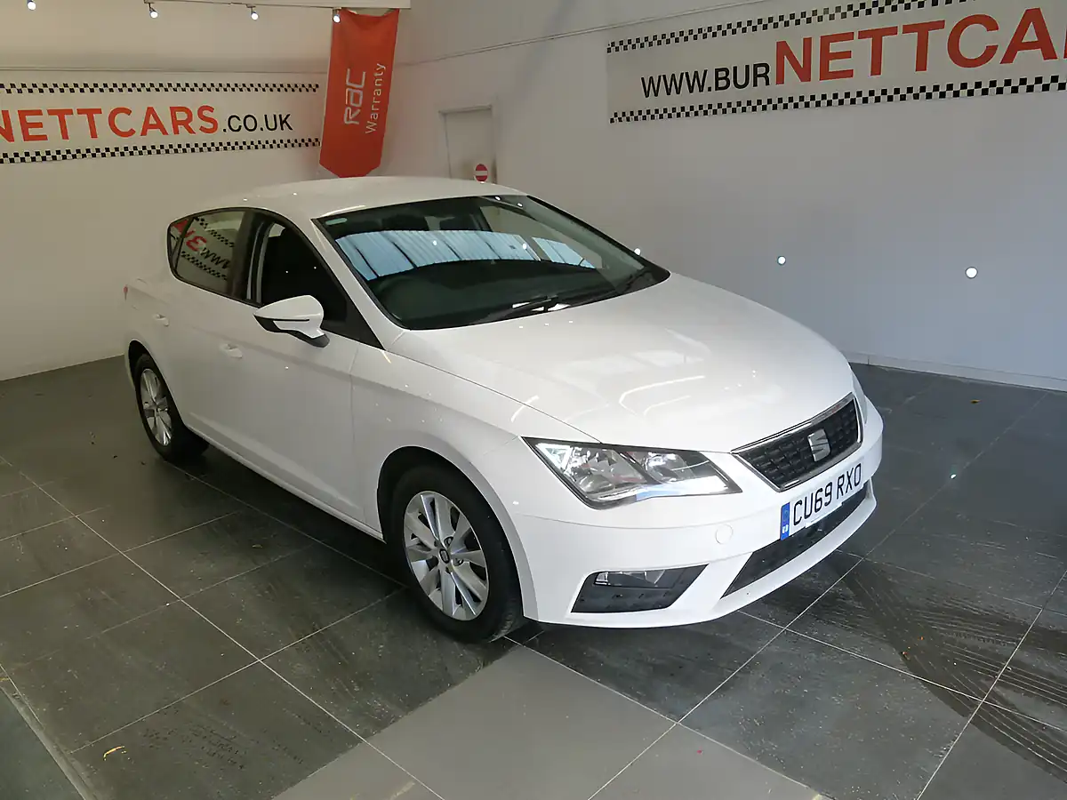 Used 2020 SEAT Leon Se White - Interior and Exterior details 3