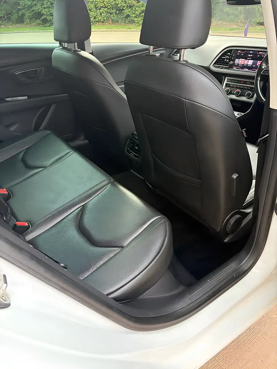Used 2020 SEAT Leon Xcellence Lux White - Interior and Exterior details 8