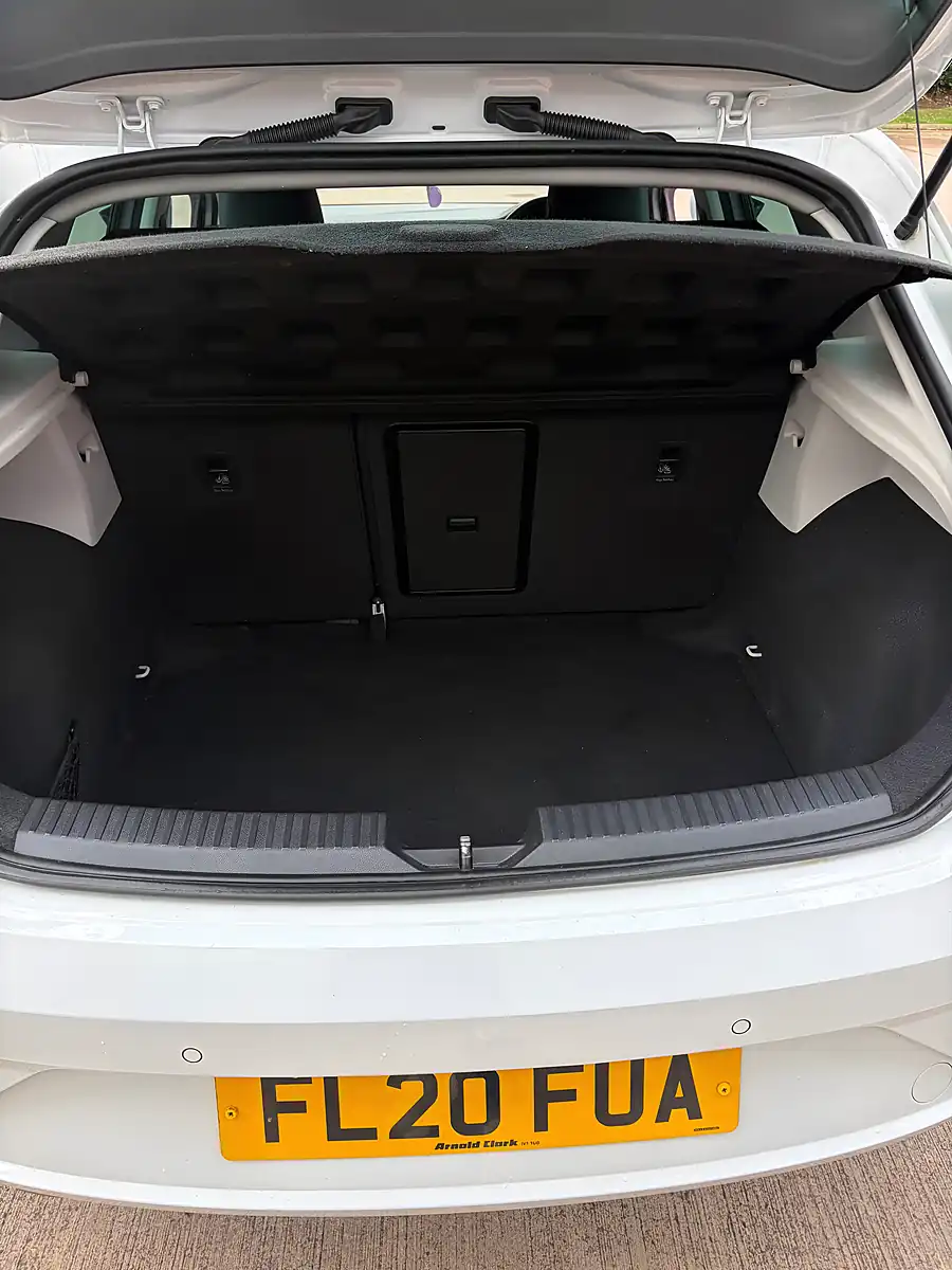 Used 2020 SEAT Leon Xcellence Lux White - Interior and Exterior details 9