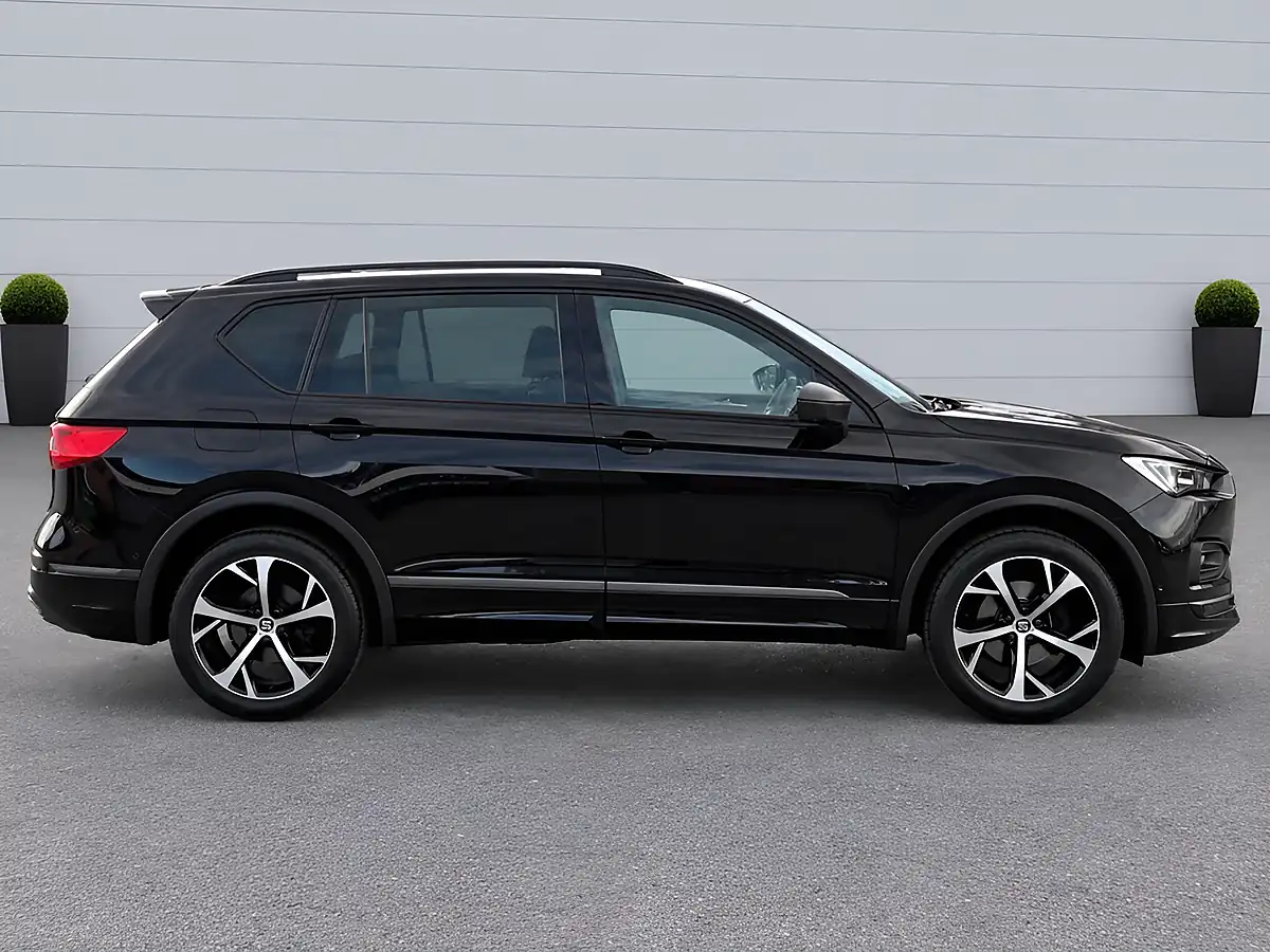 Used 2020 SEAT Tarraco Fr Black - Interior and Exterior details 12