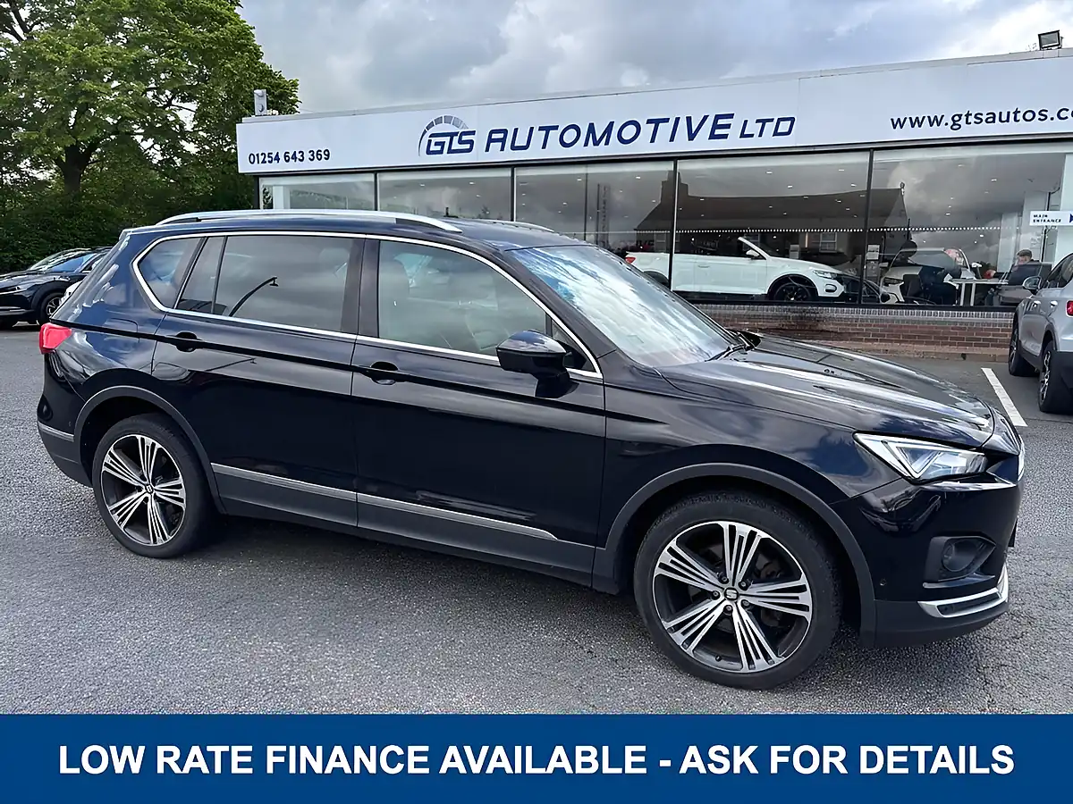 Used 2020 SEAT Tarraco Xcellence Lux Deep Black - Front View