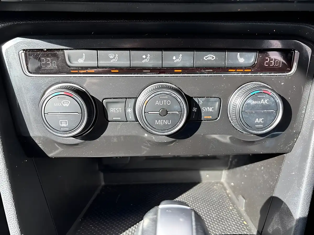 Used 2020 SEAT Tarraco Xcellence Lux Deep Black - Interior and Exterior details 14