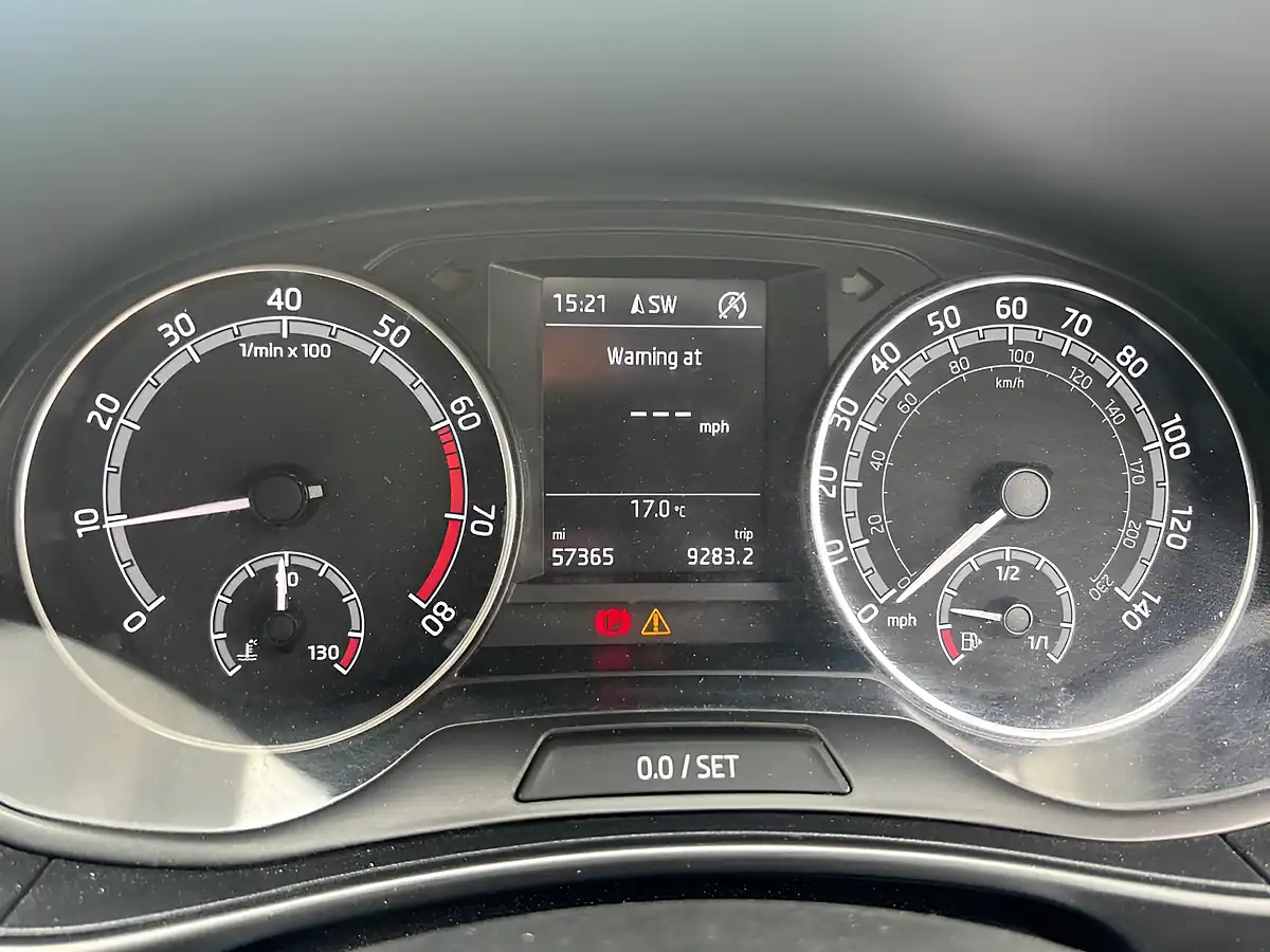 Used 2020 Skoda Fabia Se Drive Brilliant Silver - Interior and Exterior details 13