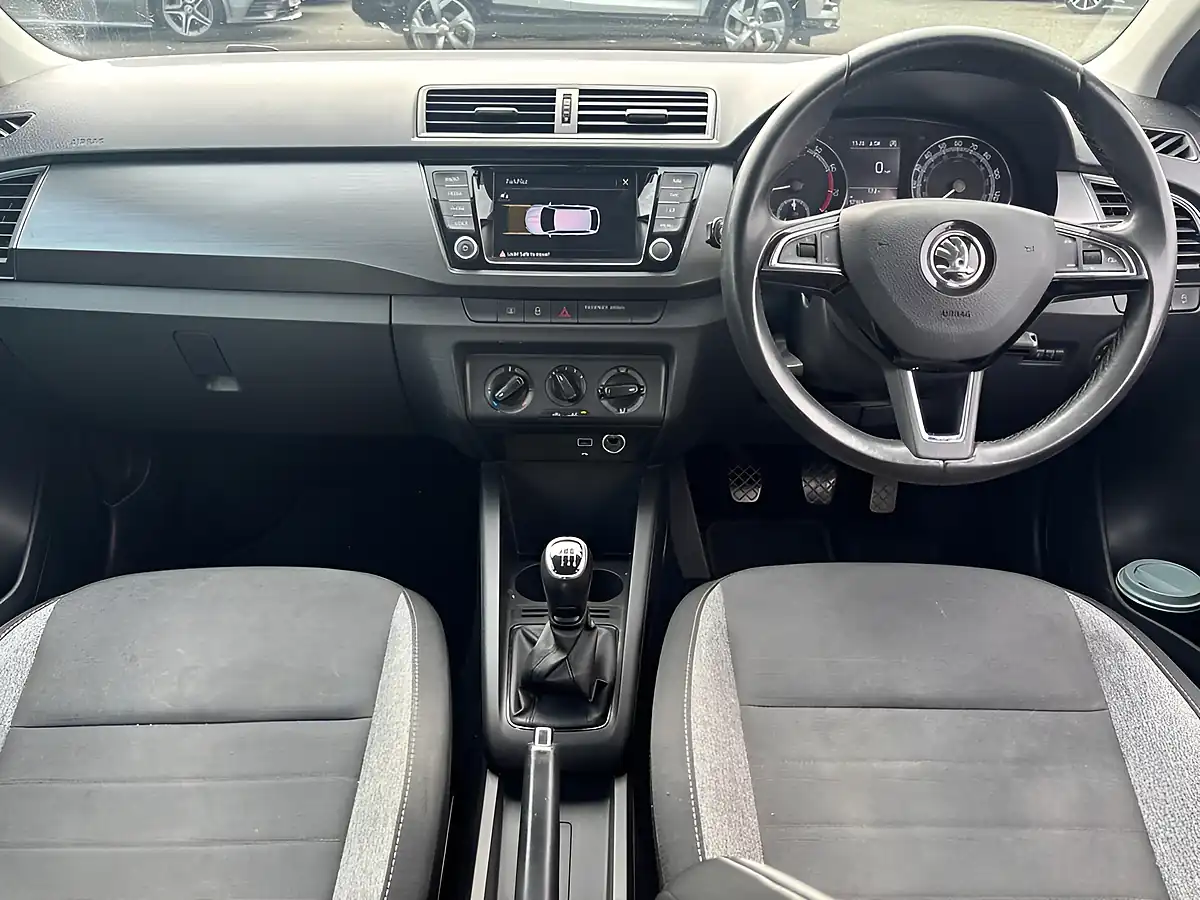 Used 2020 Skoda Fabia Se Drive Brilliant Silver - Interior and Exterior details 14
