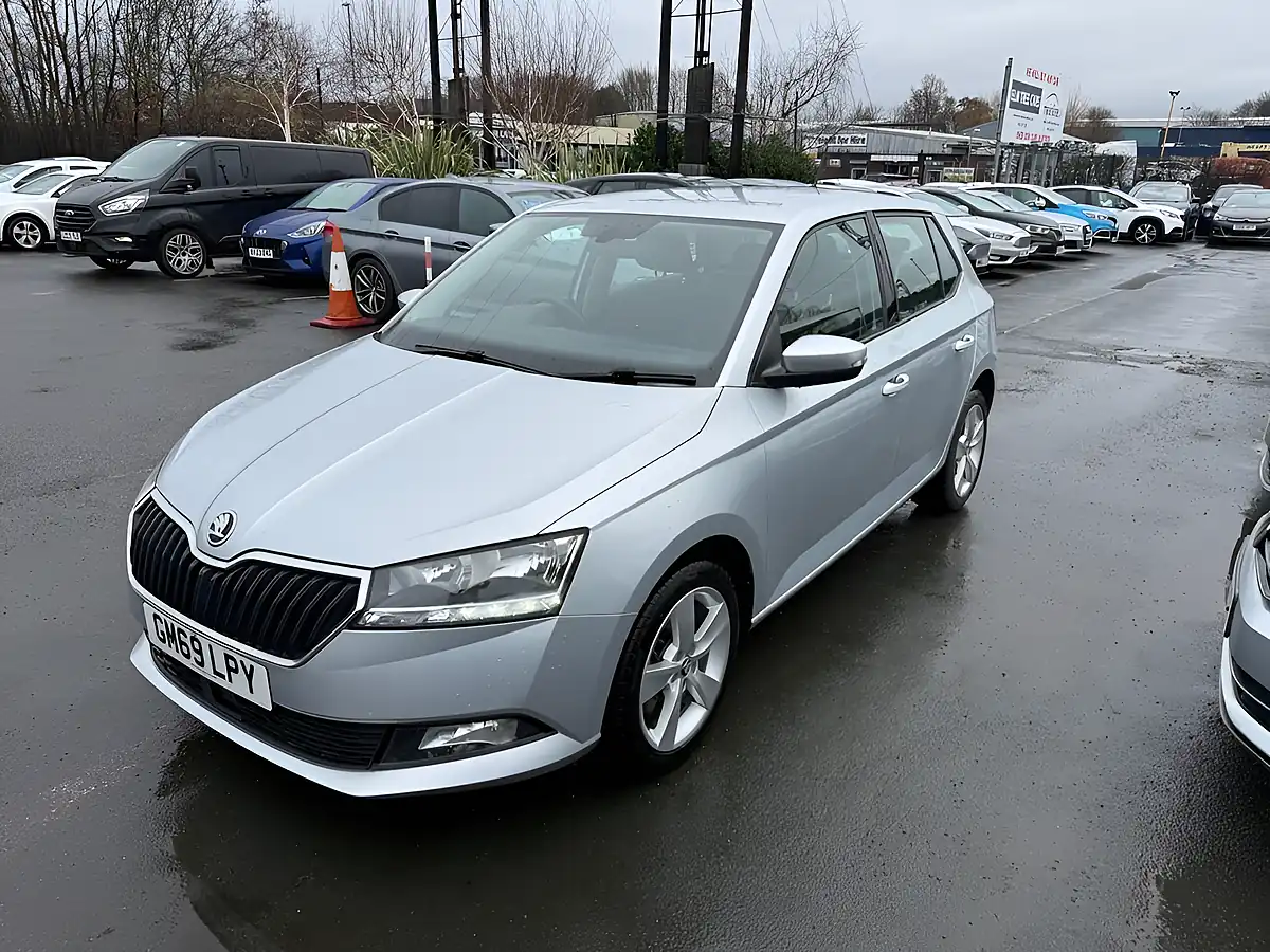 Used 2020 Skoda Fabia Se L Silver - Interior and Exterior details 18