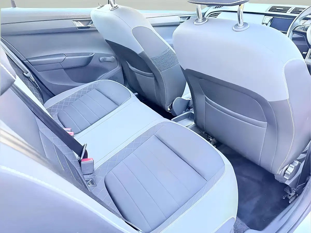 Used 2020 Skoda Fabia Se Silver - Interior and Exterior details 16