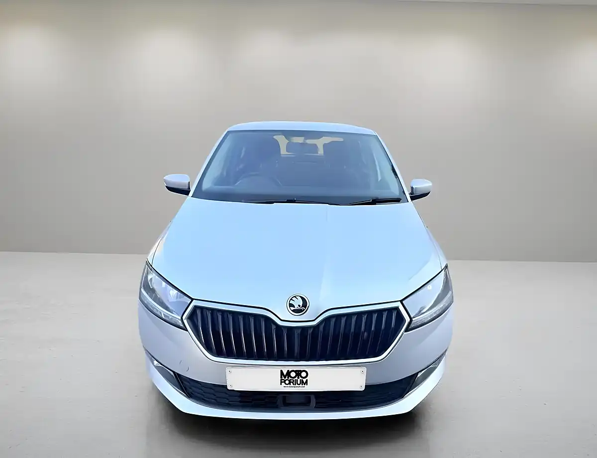 Used 2020 Skoda Fabia Se Silver - Interior and Exterior details 18