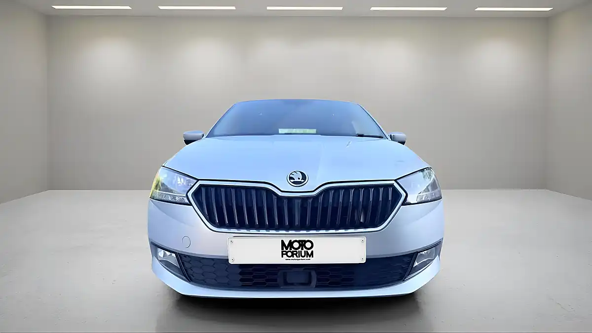 Used 2020 Skoda Fabia Se Silver - Interior and Exterior details 3
