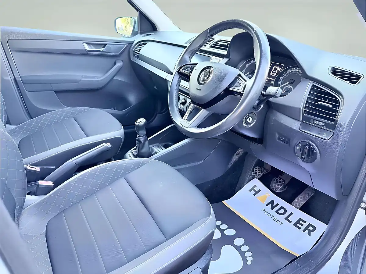 Used 2020 Skoda Fabia Se Silver - Interior and Exterior details 6
