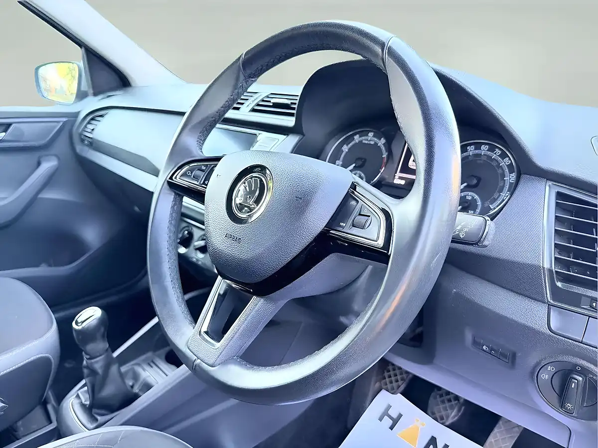 Used 2020 Skoda Fabia Se Silver - Interior and Exterior details 8