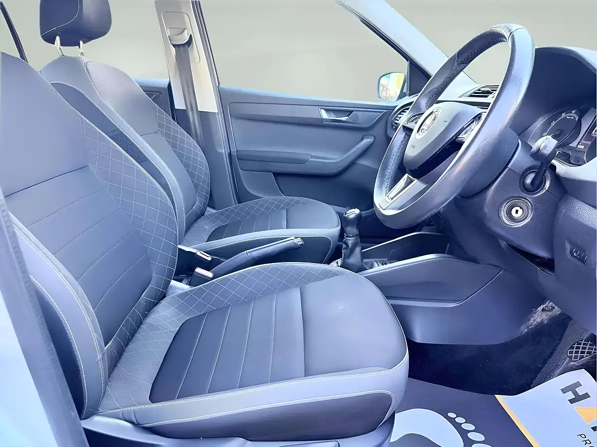 Used 2020 Skoda Fabia Se Silver - Interior and Exterior details 9