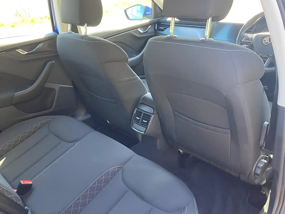 Used 2020 Skoda Kamiq Se Blue - Interior and Exterior details 12