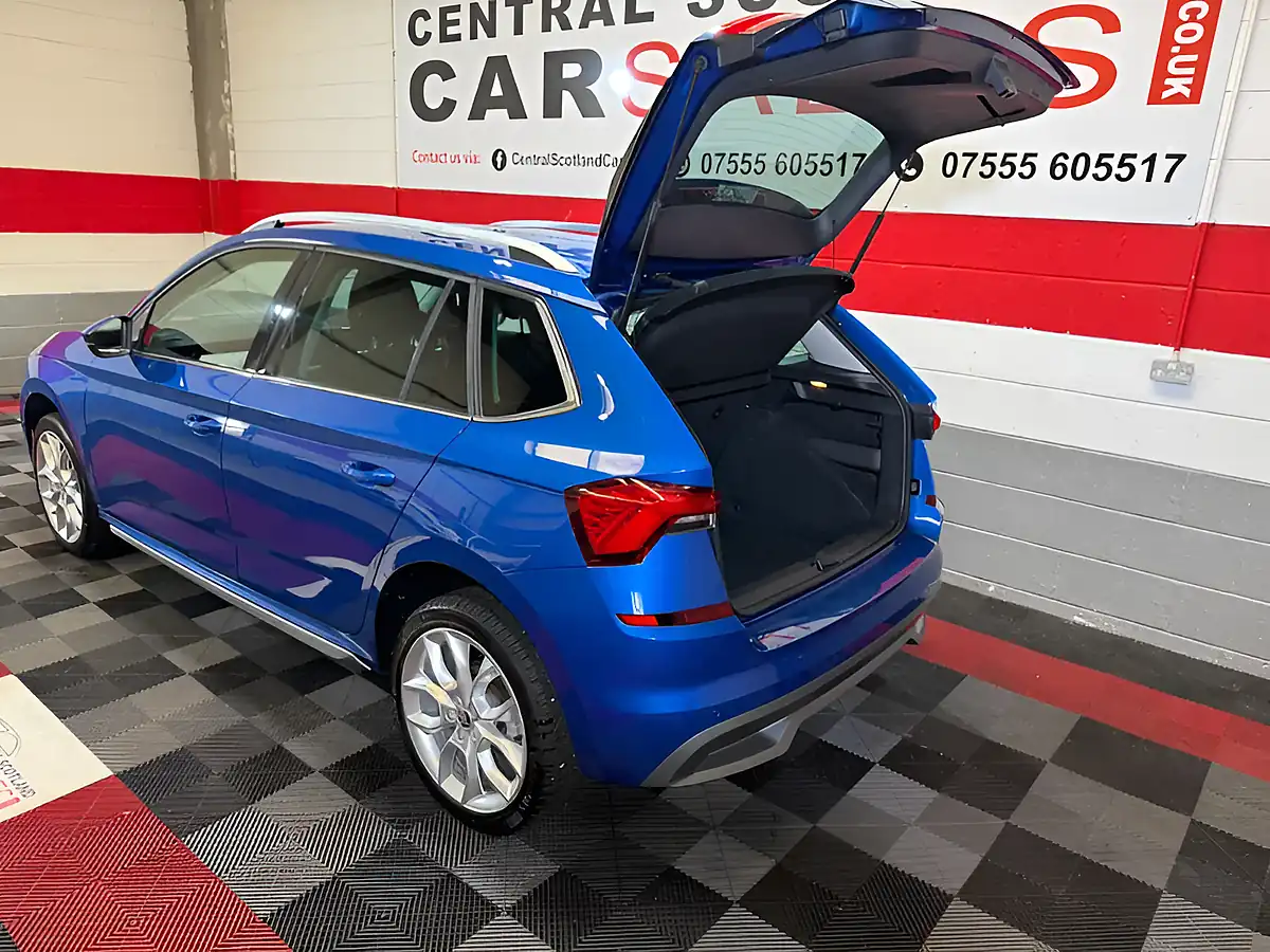 Used 2020 Skoda Kamiq Se L Blue - Interior and Exterior details 11