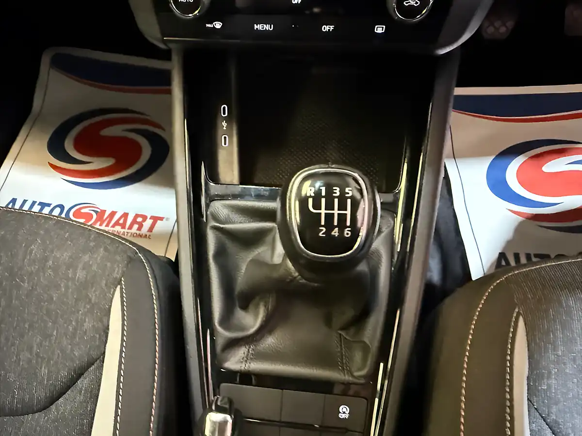 Used 2020 Skoda Kamiq Se L Blue - Interior and Exterior details 20