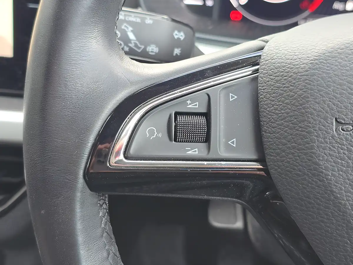 Used 2020 Skoda Kamiq Se L Blue - Interior and Exterior details 16