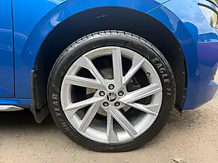 Used 2020 Skoda Kamiq Se L Blue - Interior and Exterior details 11