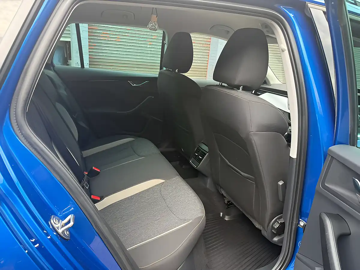 Used 2020 Skoda Kamiq Se L Blue - Interior and Exterior details 18