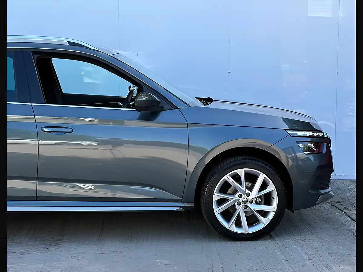 Used 2020 Skoda Kamiq Se L Quartz Grey - Interior and Exterior details 10