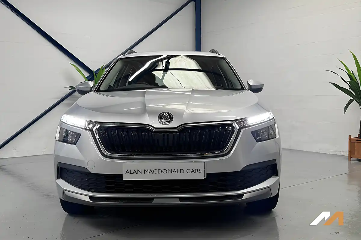 Used 2020 Skoda Kamiq Se Silver - Interior and Exterior details 4