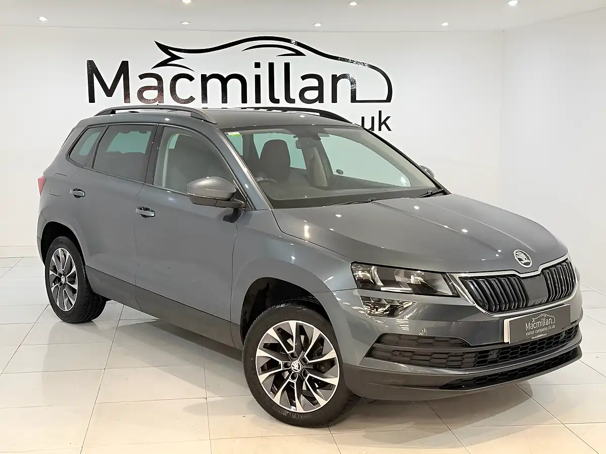 Used 2020 Skoda Karoq Se Drive Grey - Front View