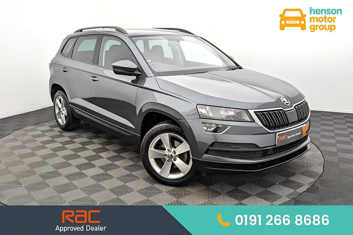 Used 2020 Skoda Karoq Se Grey - Front View