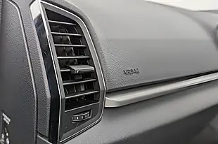 Used 2020 Skoda Karoq Se Grey - Interior and Exterior details 12