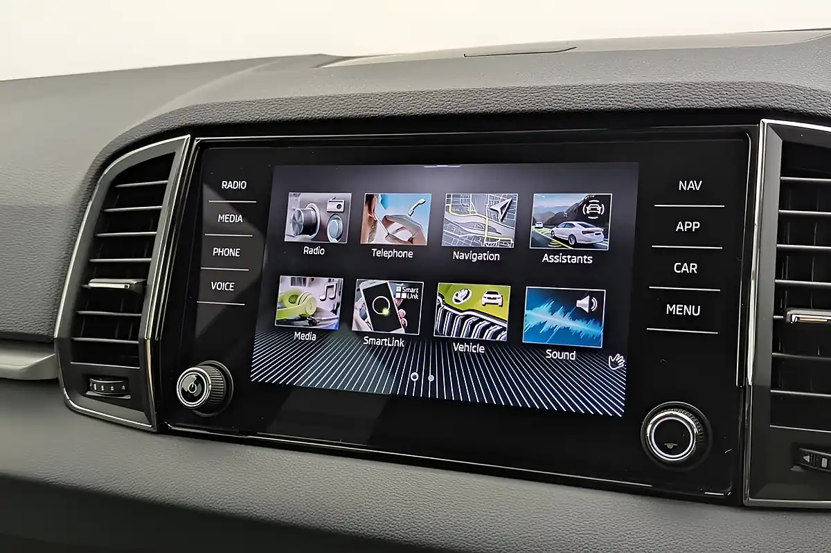 Used 2020 Skoda Karoq Se Grey - Interior and Exterior details 14