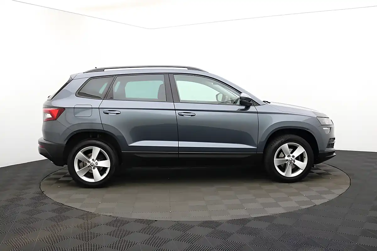 Used 2020 Skoda Karoq Se Grey - Interior and Exterior details 2