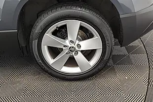 Used 2020 Skoda Karoq Se Grey - Interior and Exterior details 20