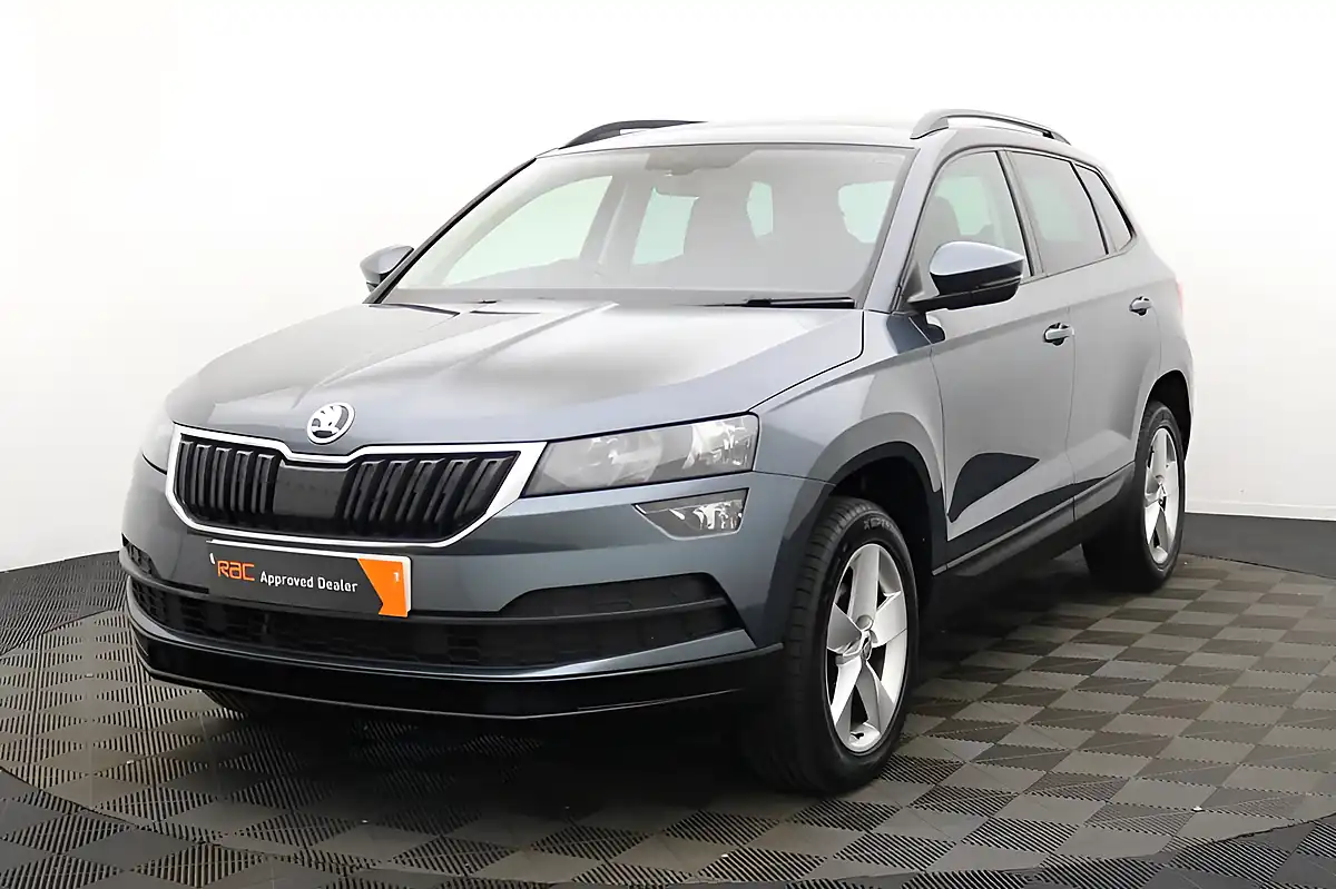 Used 2020 Skoda Karoq Se Grey - Interior and Exterior details 8