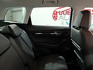 Used 2020 Skoda Karoq Se L Blue - Interior and Exterior details 16