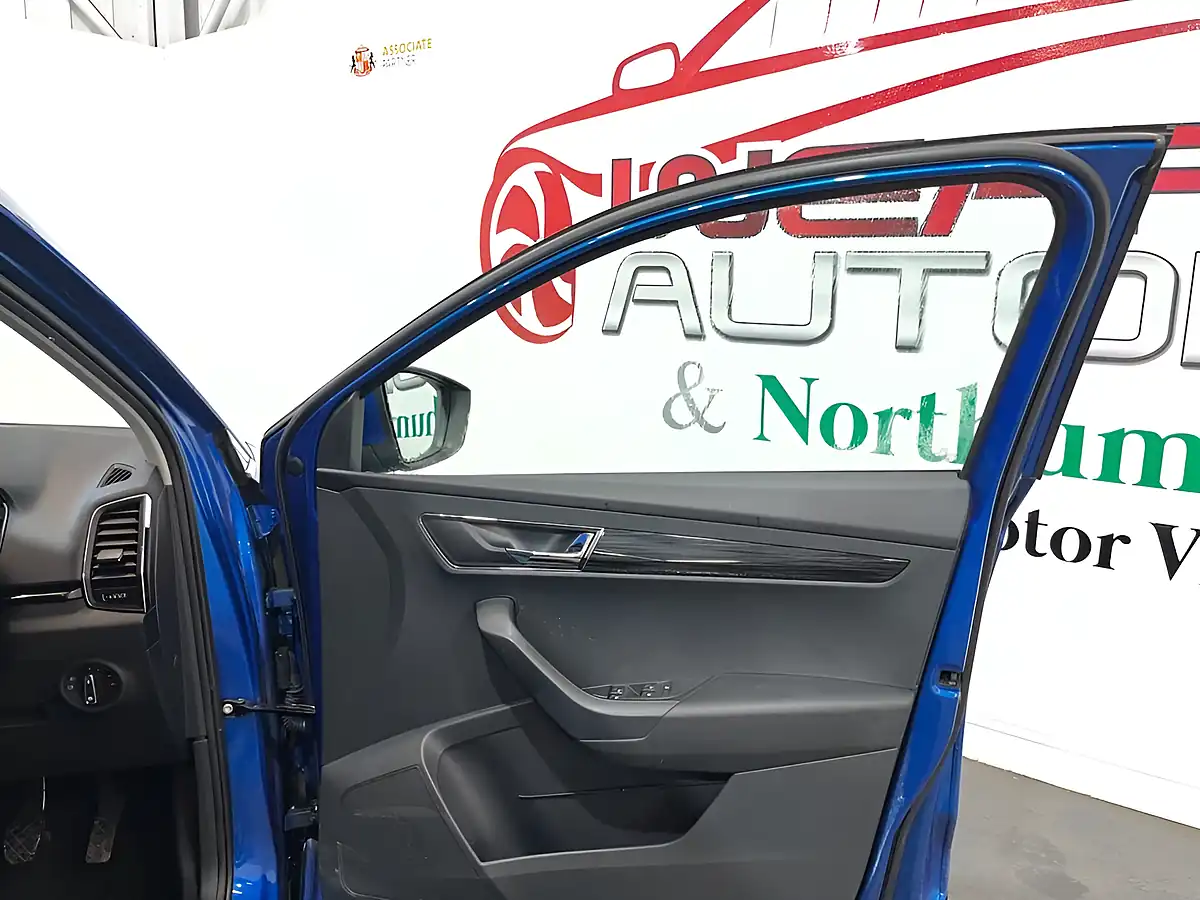 Used 2020 Skoda Karoq Se L Blue - Interior and Exterior details 19