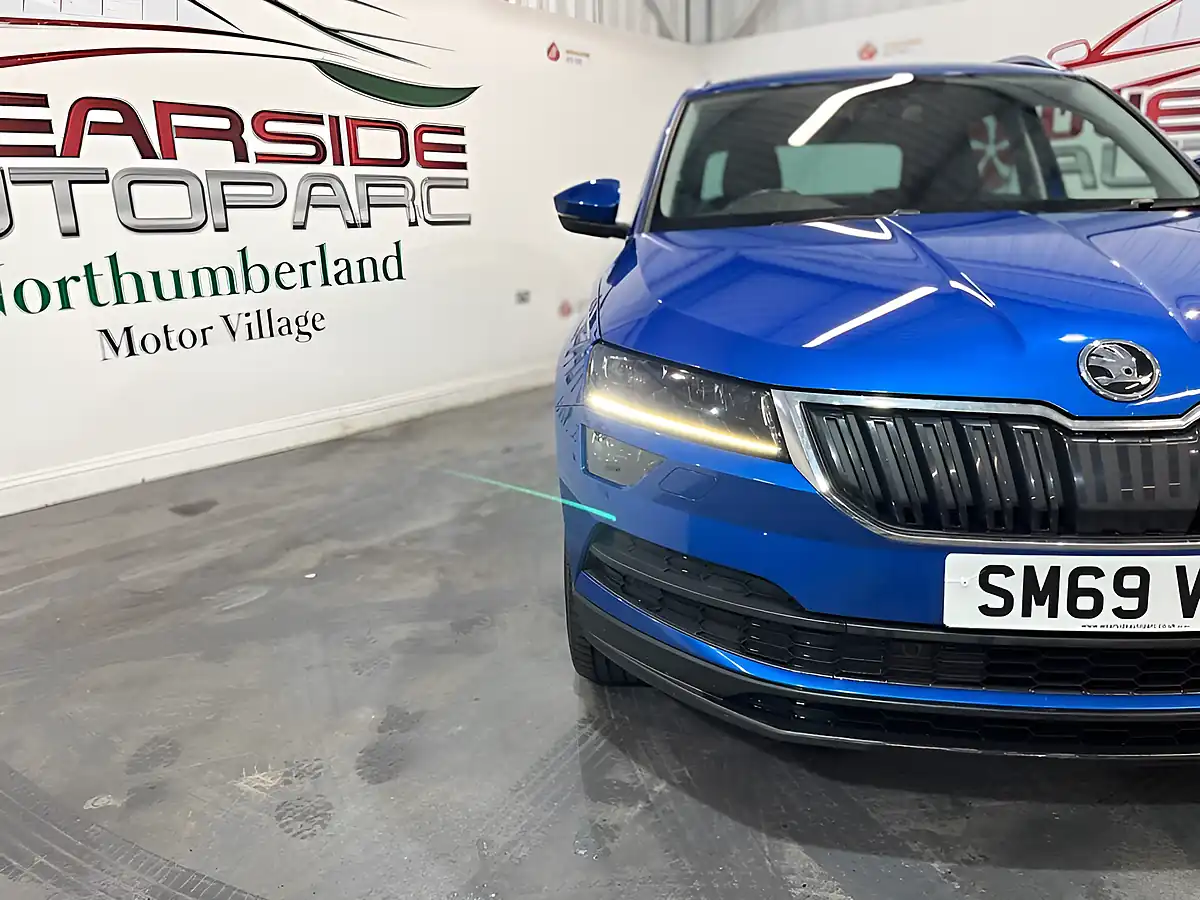 Used 2020 Skoda Karoq Se L Blue - Interior and Exterior details 7