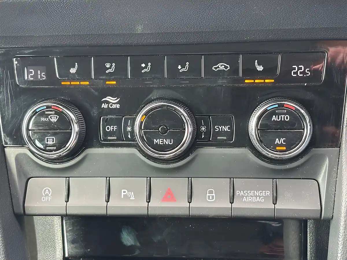 Used 2020 Skoda Karoq Se L Business Grey - Interior and Exterior details 17